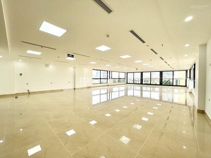 SÀN VĂN PHÒNG NGÃ TƯ SỞ GIÁ DƯỚI 150K/M2