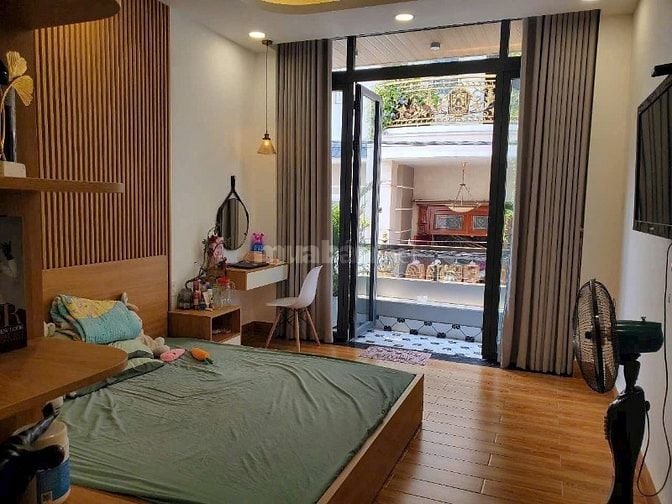 Nhà đẹp Đông Hồ, Tân Bình. Ngay chợ Tân Bình - Giá 3,010 tỷ