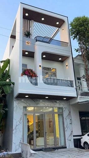 BÁN NHÀ MỚI XÂY 120M2 - 2,95 TỈ - 1 TRỆT 2 LẦU - 4PN,4WC - SỔ RIÊNG