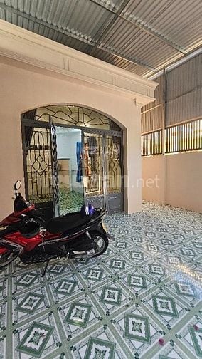 Kế Phú Mỹ Hưng - ngang hơn 5 mét - dài hơn 15 mét - 2 phòng ngủ - 6 ty