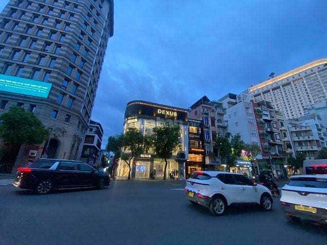 Cho Thuê Nhà Góc 2MT 290A Nam Kỳ Khời Nghĩa, P.8, Quận 3 - Ngang 12m 