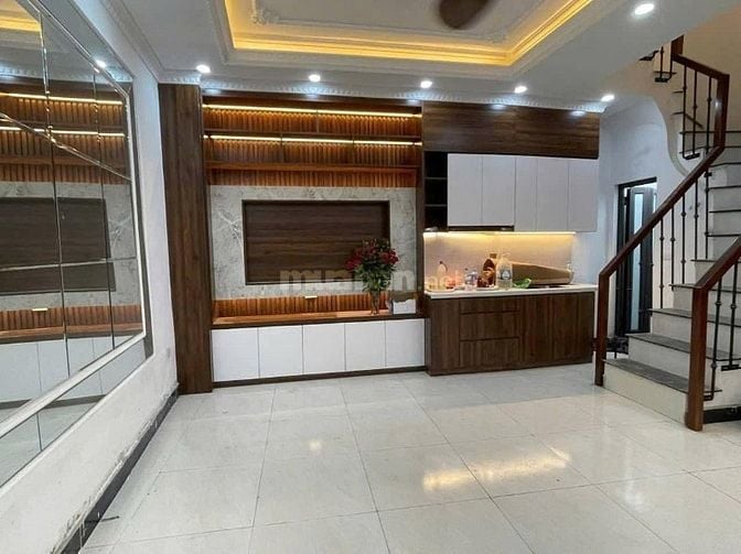 MẶT NGÕ RỘNG - CÁCH MẶT PHỐ 50M THÔNG VÕNG THỊ, 5 Phút Ra Hồ Tây