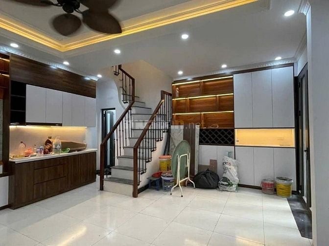 MẶT NGÕ RỘNG - CÁCH MẶT PHỐ 50M THÔNG VÕNG THỊ, 5 Phút Ra Hồ Tây