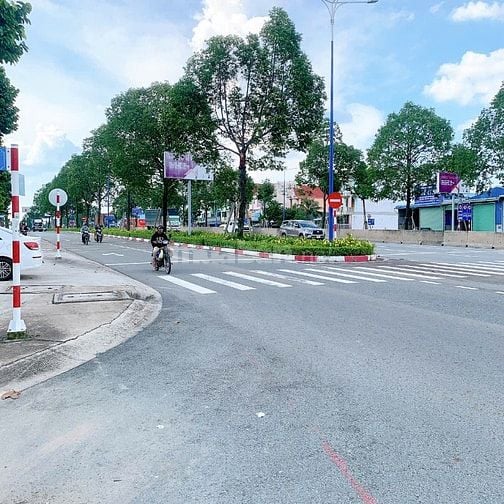 Ông Anh Cần Tiền Bán Nhanh Lô Đất Ngay Trung Tâm Bến Cát,ThànhPhố HCM