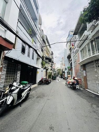 🌸🌸SIÊU VIP Q10 - HẺM XE HƠI TRÁNH NHAU- NGAY NHÀ HÁT HOÀ BÌNH -DÒNG 