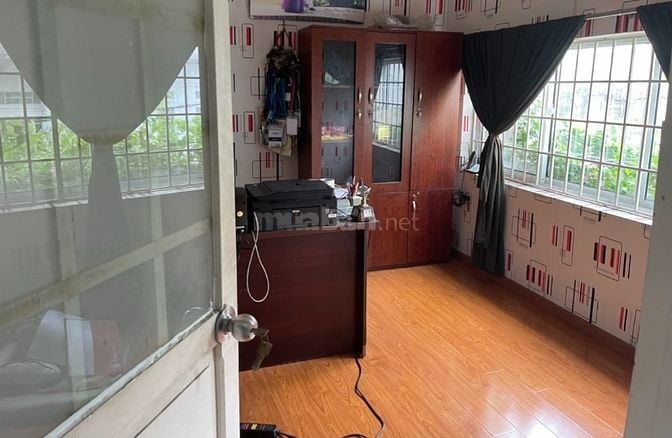 NHA KHU VƯC VIP, TRI THỨC & TIÊN LÀM VP HOẶC MỞ SHOWROOM