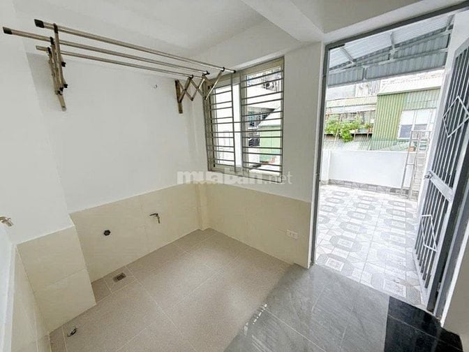 Cần bán gấp nhà hiếm Thịnh Quang, DT 31m, MT 3.5m, 5 tầng, giá 7.9 tỷ