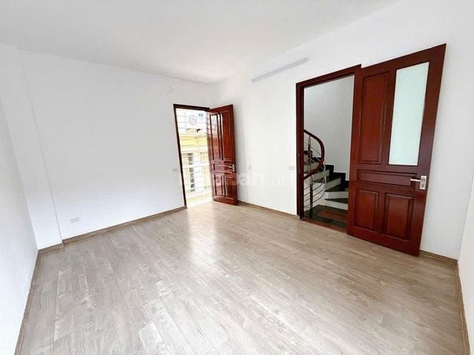Cần bán gấp nhà hiếm Thịnh Quang, DT 31m, MT 3.5m, 5 tầng, giá 7.9 tỷ