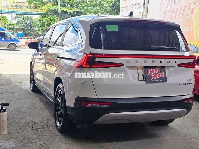 Hyundai Custin 2023 Đặc Biệt 1.5 Turbo, màu trắng