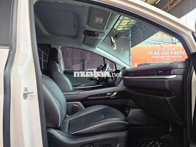 Hyundai Custin 2023 Đặc Biệt 1.5 Turbo, màu trắng