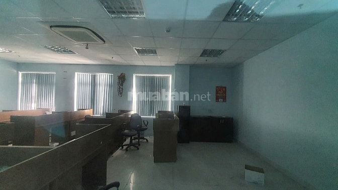 Bán toà nhà 9 tầng dòng tiền hơn 200tr/th giá 75 tỷ hơn 2300m2 sàn