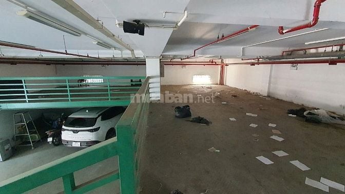 Bán toà nhà 9 tầng dòng tiền hơn 200tr/th giá 75 tỷ hơn 2300m2 sàn