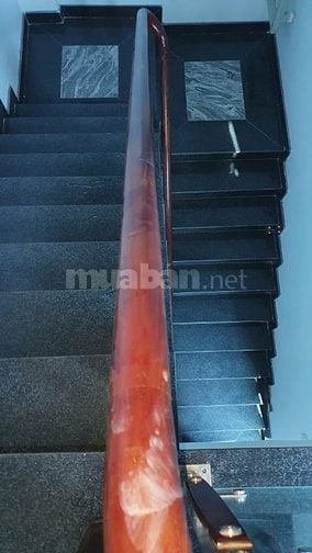 Bán toà nhà 9 tầng dòng tiền hơn 200tr/th giá 75 tỷ hơn 2300m2 sàn