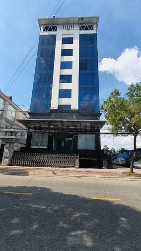 Bán toà nhà 9 tầng dòng tiền hơn 200tr/th giá 75 tỷ hơn 2300m2 sàn