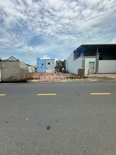 ĐẤT CHÍNH CHỦ NGỘP Giá 690 TRIỆU DT 238M² MẶT TIỀN ĐƯỜNG 33 