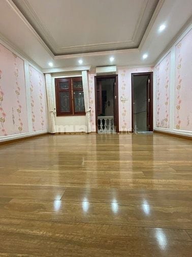 Tòa nhà Vip liền kề khu biệt thự Vườn Đào, 100m2, 5 tầng TM, KD đỉnh.