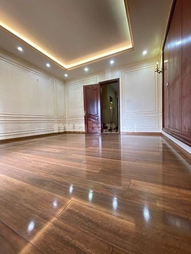 Tòa nhà Vip liền kề khu biệt thự Vườn Đào, 100m2, 5 tầng TM, KD đỉnh.
