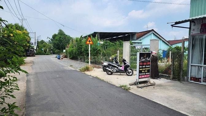 CẦN TIỀN KD BÁN GẤP 240M2 ĐẤT MẶT TIỀN TÂN PHÚ TRUNG CỦ CHI GIÁ 450 TR