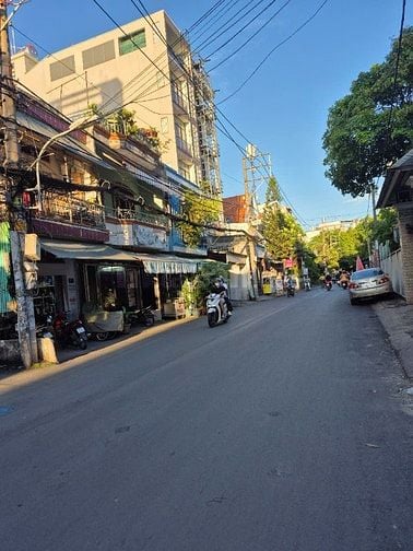 Hơn 70tr/m2- Bán nhà mặt tiền hẻm 8M-  Thống Nhất 160 m2- 11.5 Tỷ