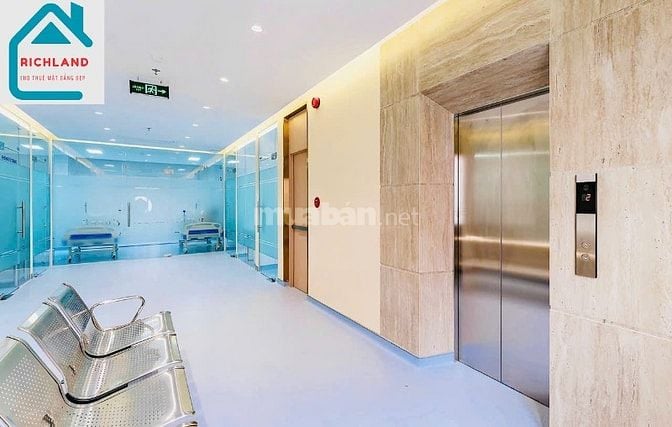 Cho Thuê Nhà Nhà Mặt Tiền: 221-223-225 Lý Tự Trọng,Q1_DT:11.5m x 20m