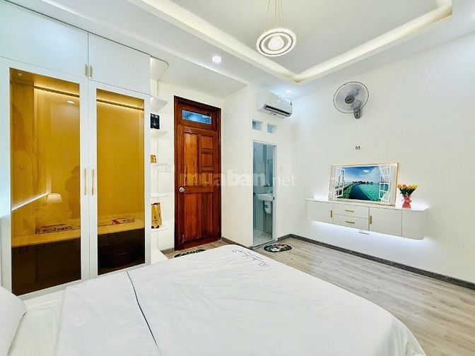 CHÍNH CHỦ KẸT TIỀN BÁN GẤP CĂN NHÀ MỚI ĐẸP ĐƯỜNG QUANG TRUNG