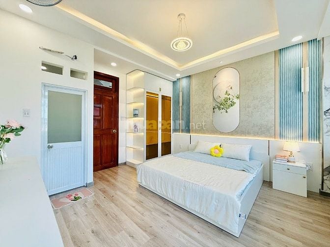 CHÍNH CHỦ KẸT TIỀN BÁN GẤP CĂN NHÀ MỚI ĐẸP ĐƯỜNG QUANG TRUNG