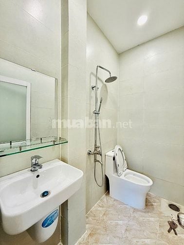 CHÍNH CHỦ KẸT TIỀN BÁN GẤP CĂN NHÀ MỚI ĐẸP ĐƯỜNG QUANG TRUNG