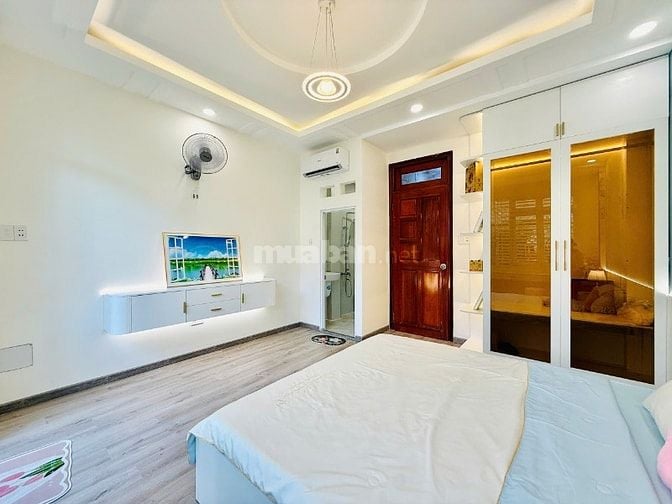 CHÍNH CHỦ KẸT TIỀN BÁN GẤP CĂN NHÀ MỚI ĐẸP ĐƯỜNG QUANG TRUNG