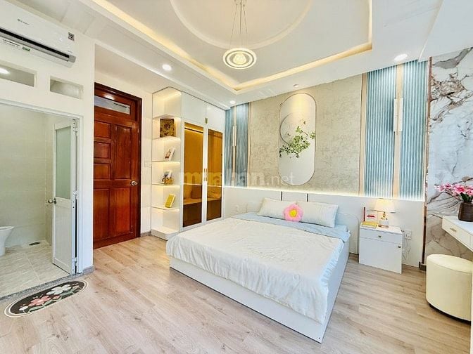 CHÍNH CHỦ KẸT TIỀN BÁN GẤP CĂN NHÀ MỚI ĐẸP ĐƯỜNG QUANG TRUNG
