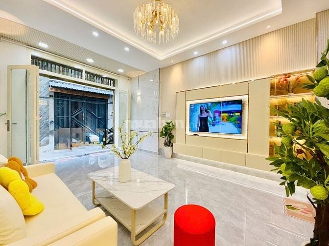 CHÍNH CHỦ KẸT TIỀN BÁN GẤP CĂN NHÀ MỚI ĐẸP ĐƯỜNG QUANG TRUNG