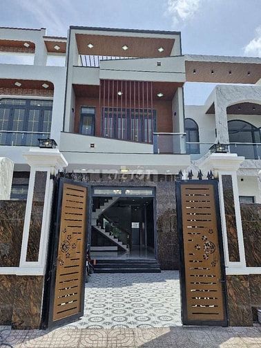 Chủ gửi bán gấp nhà gần KDC Bình Điền giá chỉ 950t