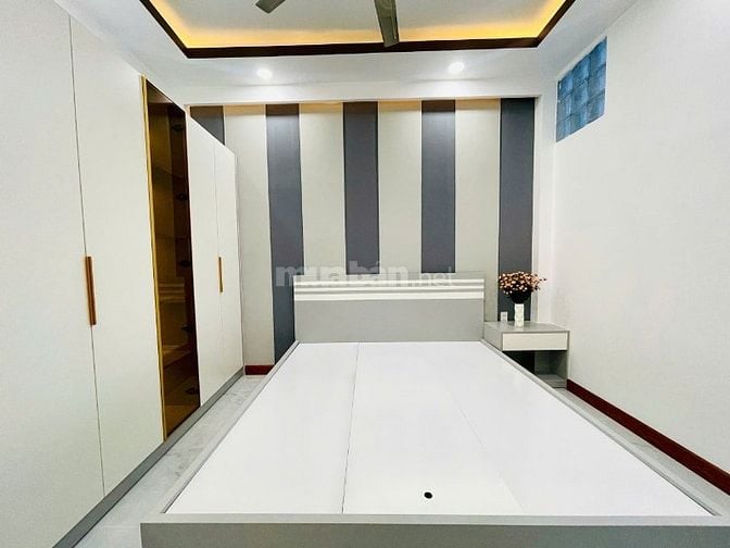 Bán nhà 3 tầng, mới tinh , Tặng full nội thất - Mua vào ở ngay - Q.10