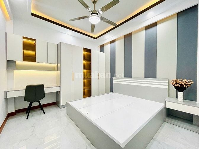Bán nhà 3 tầng, mới tinh , Tặng full nội thất - Mua vào ở ngay - Q.10