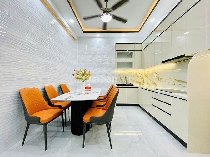 Bán nhà 3 tầng, mới tinh , Tặng full nội thất - Mua vào ở ngay - Q.10