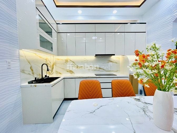 Bán nhà 3 tầng, mới tinh , Tặng full nội thất - Mua vào ở ngay - Q.10