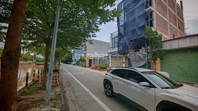Bán Đất khu Đồng Sậy mặt trục chính, kinh doanh thuận lợi 