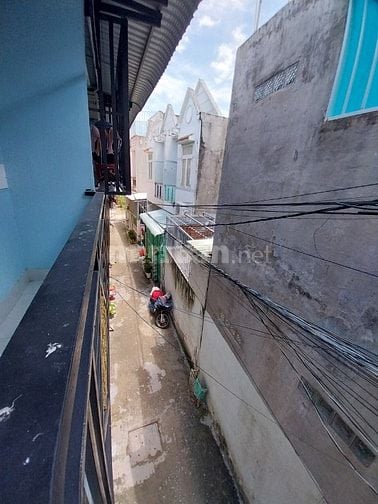 Bán nhà 790tr ngã 3 tân kim QL50