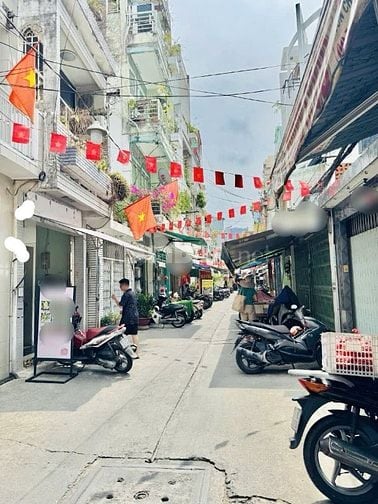 CHỦ CẦN TIỀN BÁN GẤP NHÀ VƯỜN CHUỐI. Q3,GIÁ 6 TỶ.DT 52m2, 4X13. HẺM 4M