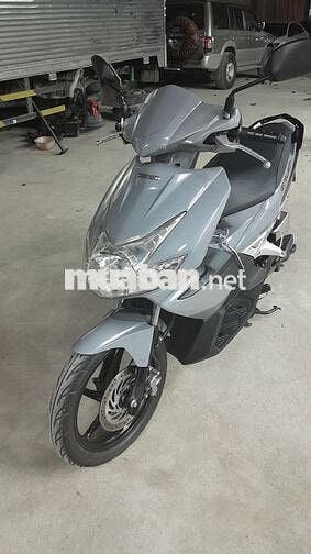 Cần bán xe ab2010 FI màu xám xi măng, giấy tờ tay.