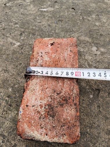 Cần bán gạch thẻ cổ trang trí thời pháp