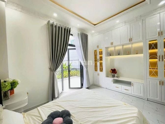 VIP-MẶT TIỀN KD 10M-TRUNG TÂM NHÀ BÈ- 8TY350-4 TẦNG
