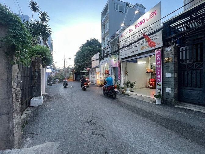 Nhà bán 3 Lầu DT:4x17m Mặt tiền kinh doanh Đường Số 13, P11, Q.Gò Vấp