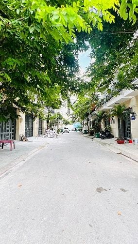 Chủ Cần Tiền Làm Ăn Cần Bán Căn Nhà Phố Đồng Bộ Ngay Hà Huy Giáp Q12