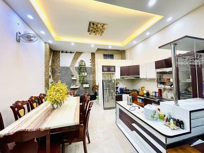 GIẢM 3,1 TỶ- NGAY ĐH NGOẠI THƯƠNG- 115m2(5,3x23)- KHU CAO TẦNG- 18,x T