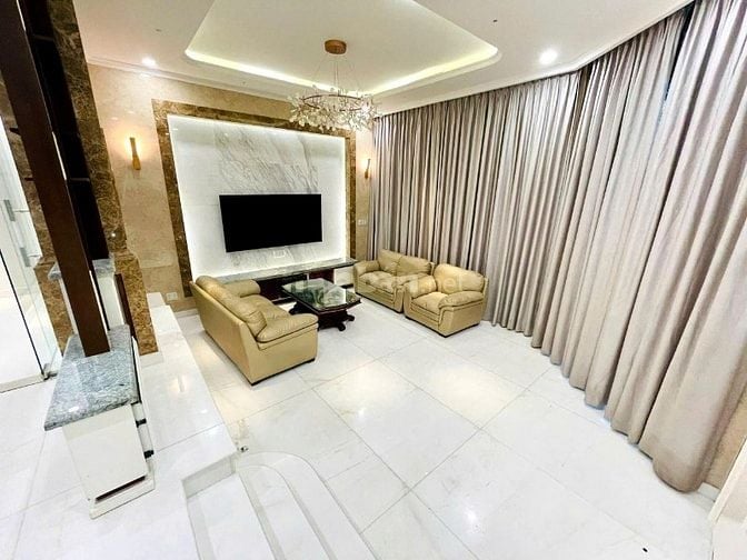 Cho Thuê Villa 12C Kỳ Đồng, Phường 9, Quận 3. Ngang 10m - Có THANG MÁY