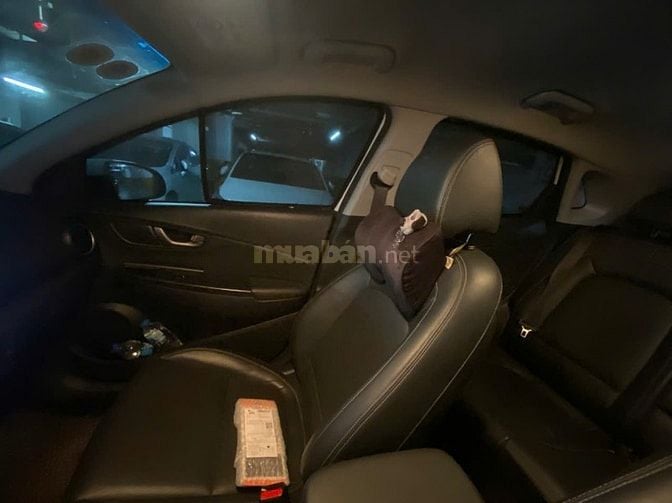 Cần bán Hyundai Kona 2021 bản Đặc biệt 2.0 ATH màu trắng