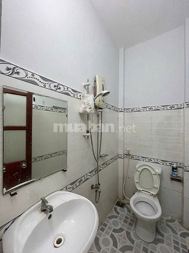 Chủ về quê cần bán gấp nhà HXH Năm Châu quận Tân Bình