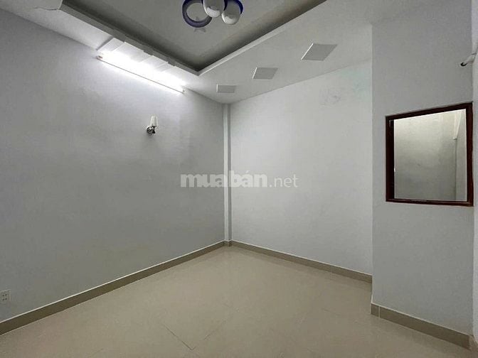 Chủ về quê cần bán gấp nhà HXH Năm Châu quận Tân Bình