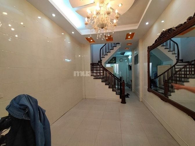 NHANH! NHÀ ĐẸP 4 TẦNG PHỐ HÀO NAM, 50M RA PHỐ, SỔ VUÔNG, CHỈ 6,1 TỶ