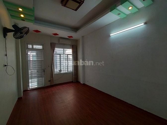 NHANH! NHÀ ĐẸP 4 TẦNG PHỐ HÀO NAM, 50M RA PHỐ, SỔ VUÔNG, CHỈ 6,1 TỶ